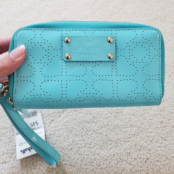 kate spade Handbags - NWT Kate Spade Jazzy Metro Spade Zip Wallet Wristlet